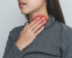 Pain When Swallowing on the Left Side of the Throat: Causes, Symptoms, and Treatments